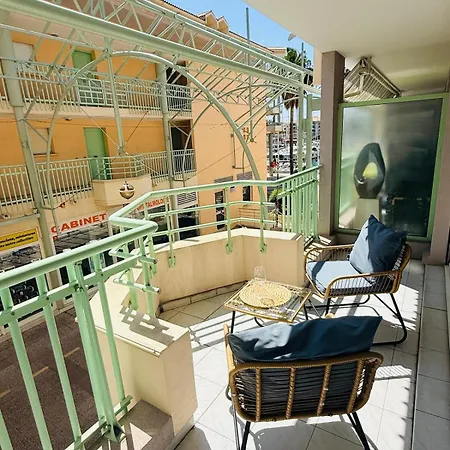 Port - Lumineux - Parking - Terrasse - Climatisation Fréjus